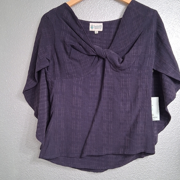 NWT Studio SKB Plum Twisted Neckline Textured Top   Size XS - Picture 6 of 13